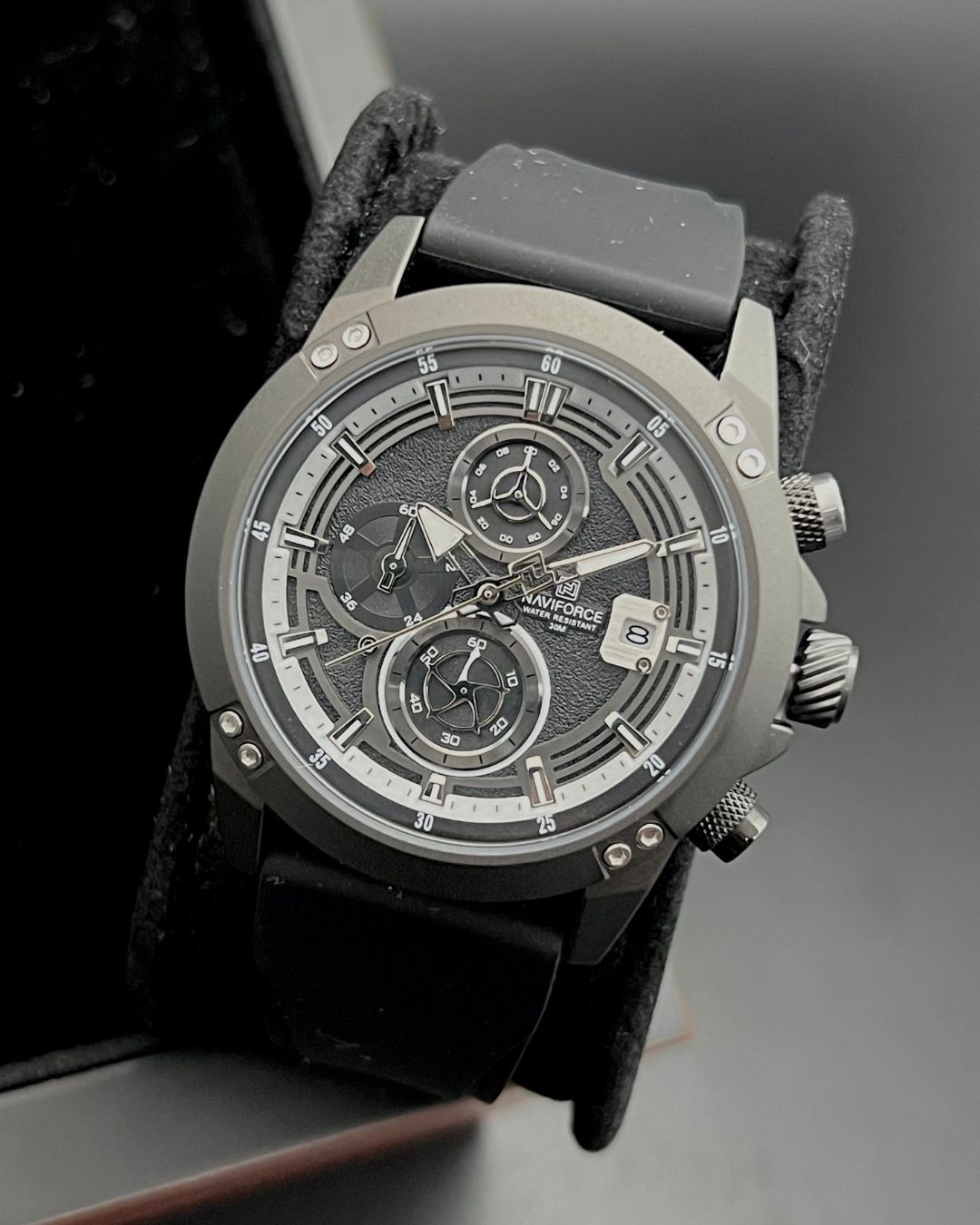 Naviforce NF8033H