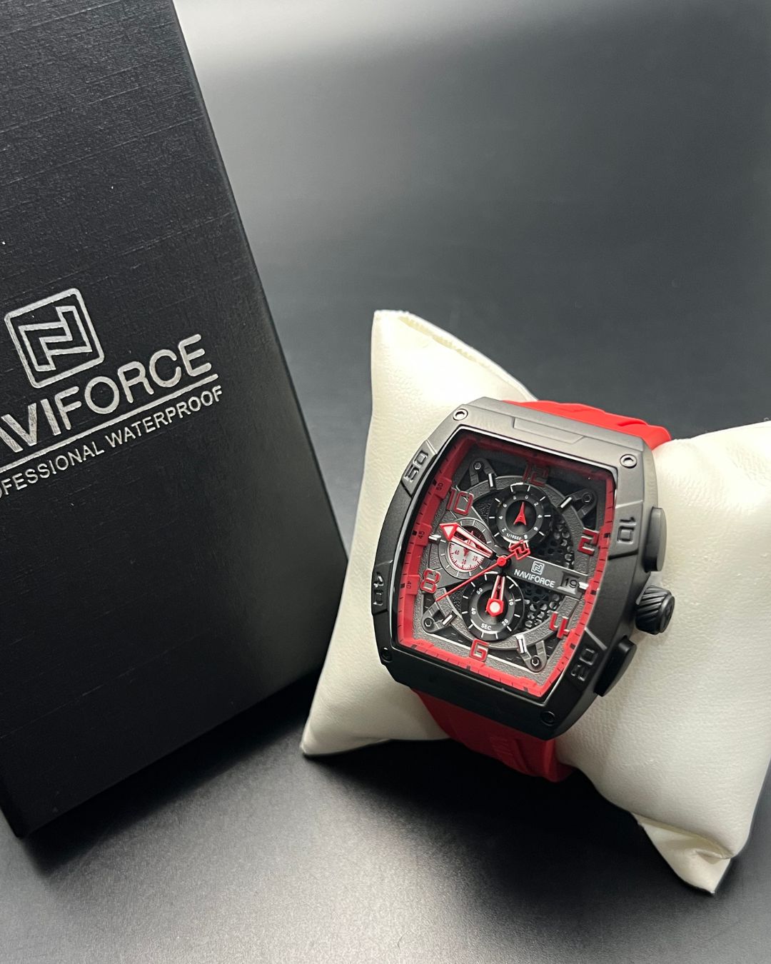 Naviforce NF8052  Rojo